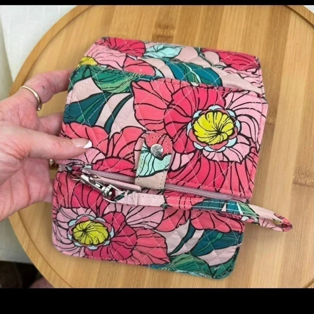 VERA BRADLEY RFID WALLET  VINTAGE FLORAL Pink  Smartphone Wrislet  Zip-Around